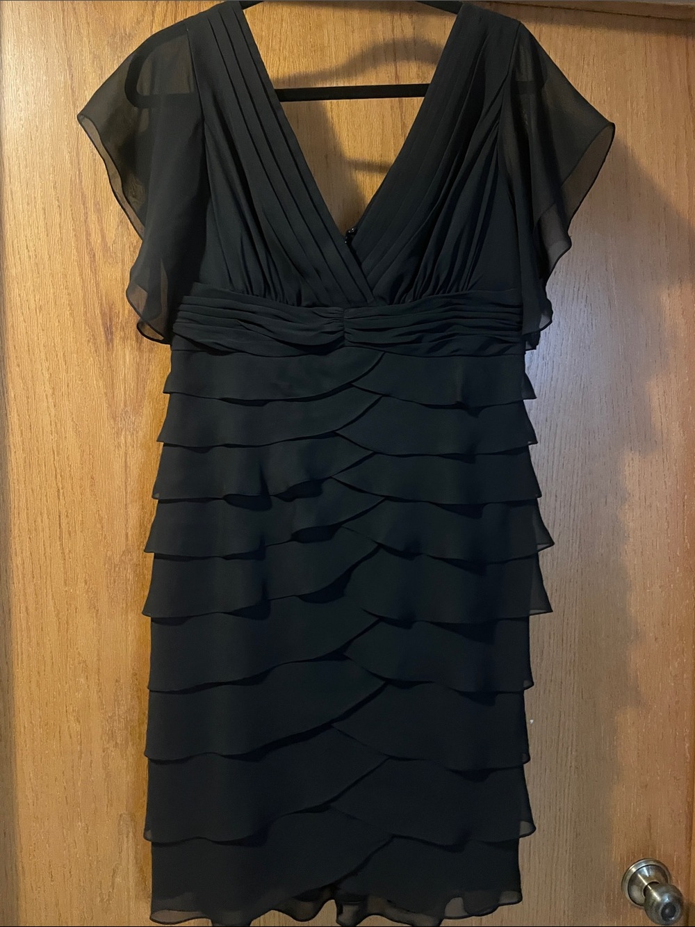 Liliana Black Layered V-Neck Midi Dress L81